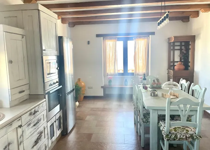 Canto Rojo, Con Vistas A Lobos Landsted La Asomada (Lanzarote)