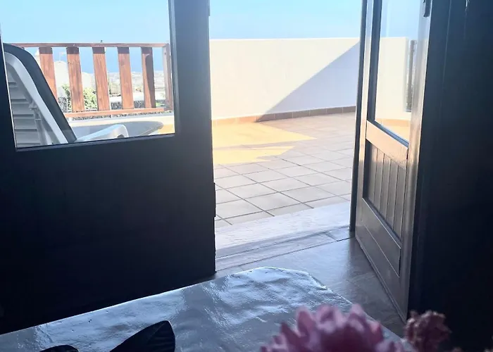 Canto Rojo, Con Vistas A Lobos Landsted La Asomada (Lanzarote)