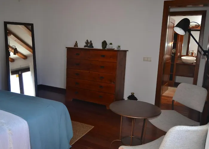 Canto Rojo, Con Vistas A Lobos